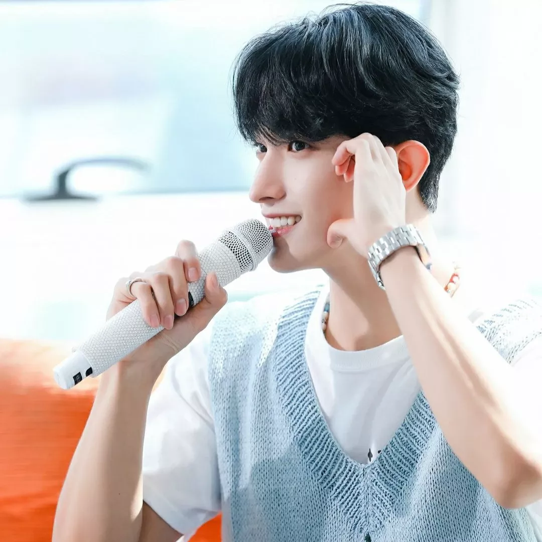 Behind-the-scenes cut of DK (SEVENTEEN)