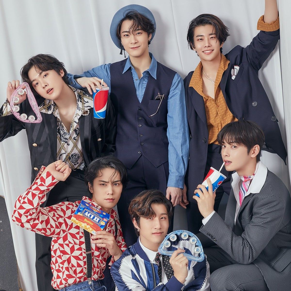 ASTRO的最新照片