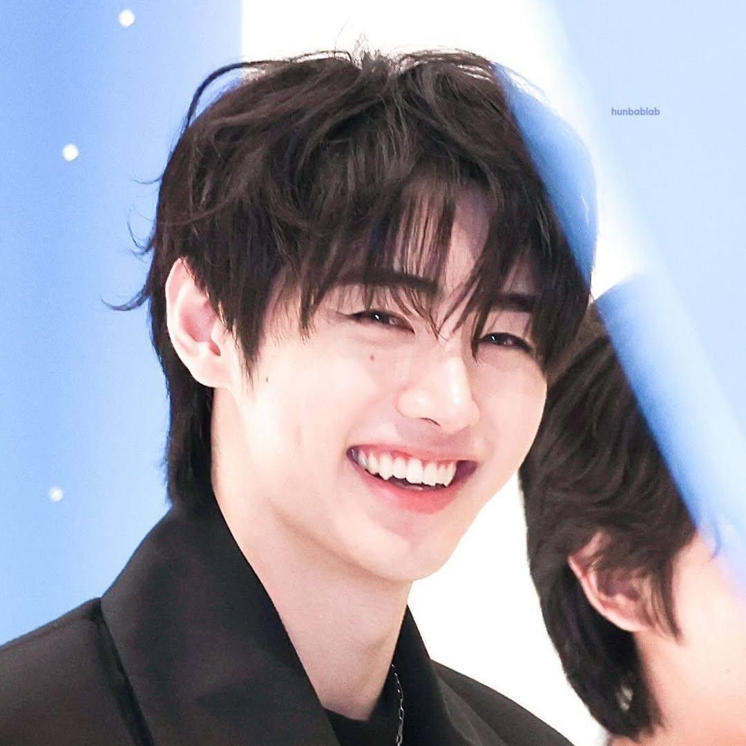 Foto terbaru Sunghoon (ENHYPEN)