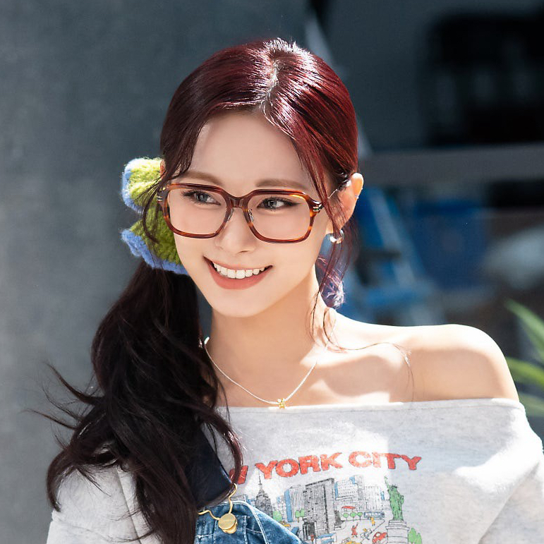 쯔위 (TWICE)의 최신 사진