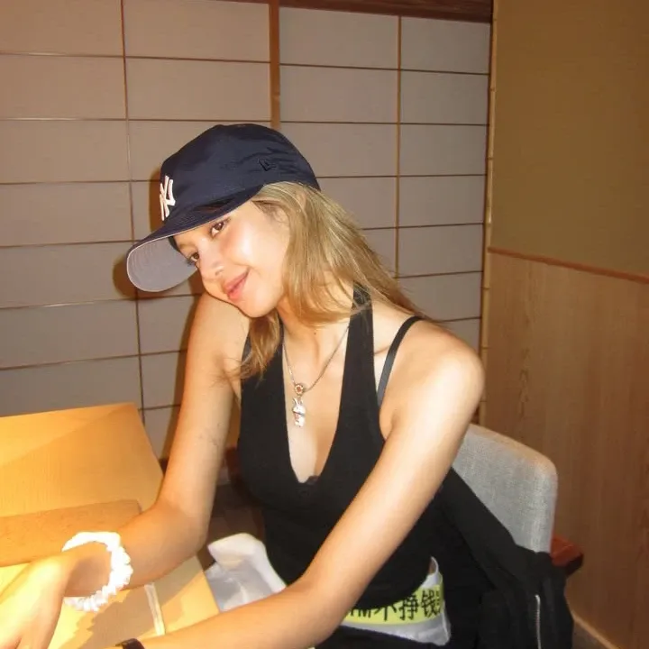 리사 (BLACKPINK) 최근 활동샷