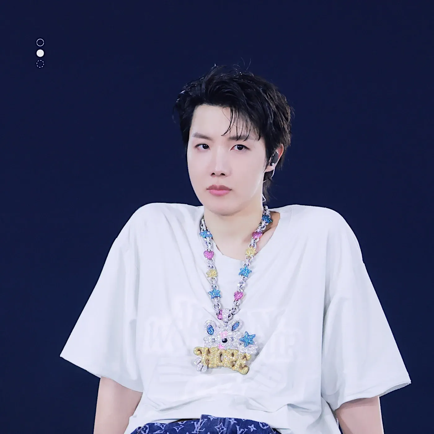 J-hope (防彈少年團)的幕後花絮
