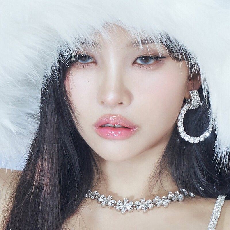 Behind-the-scenes cut of Soyeon (i-dle)