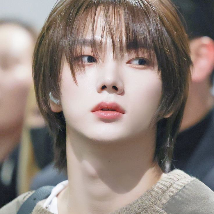 성호 (BOYNEXTDOOR)의 비하인드 컷