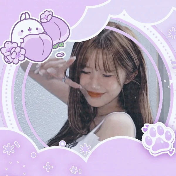 Signature photo of Song Hayoung (fromis_9) capturing their charm