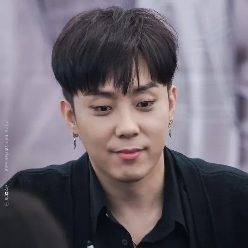 Recent activity shot of Eun Jiwon (SECHSKIES)