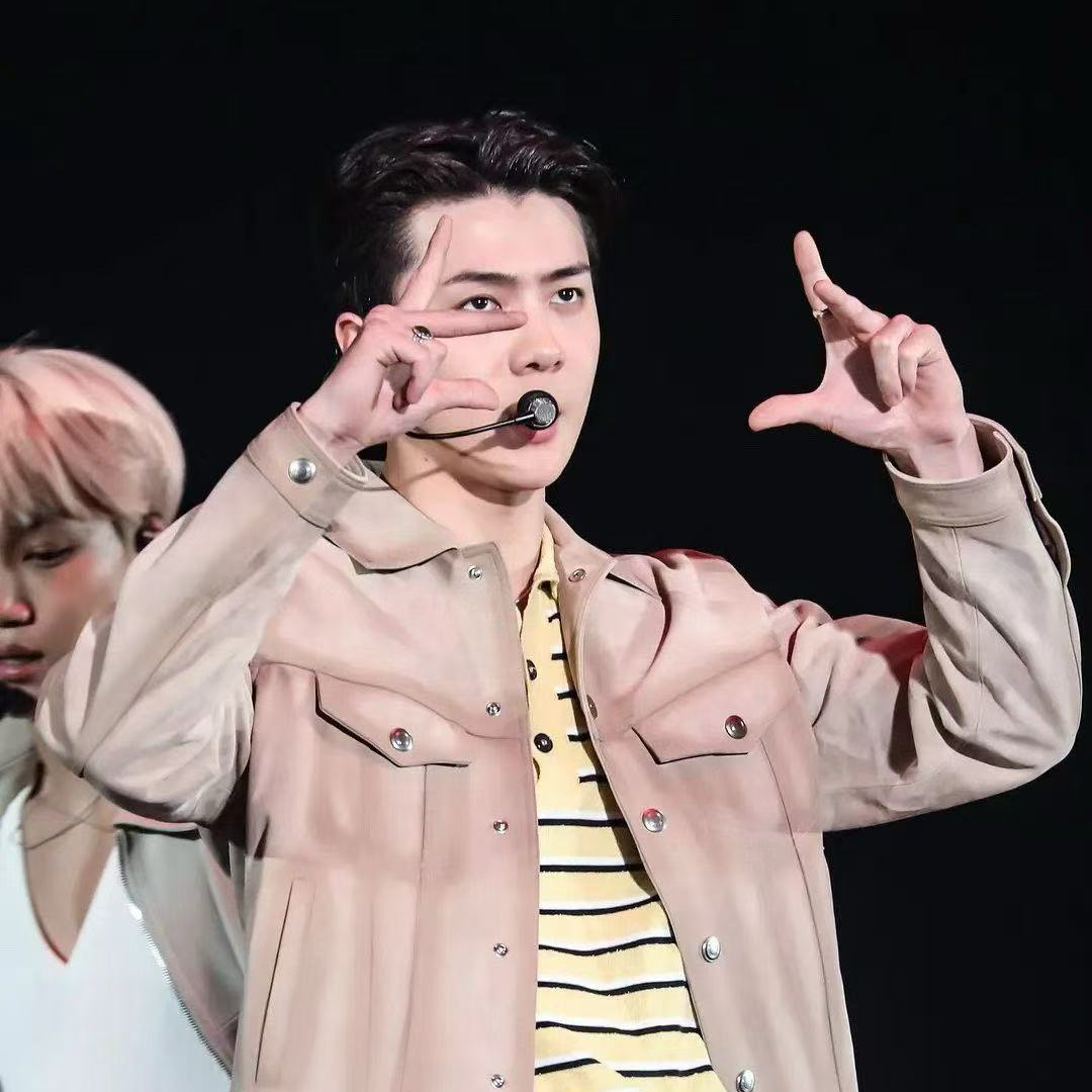 A moment captured by Sehun (EXO)'s fan