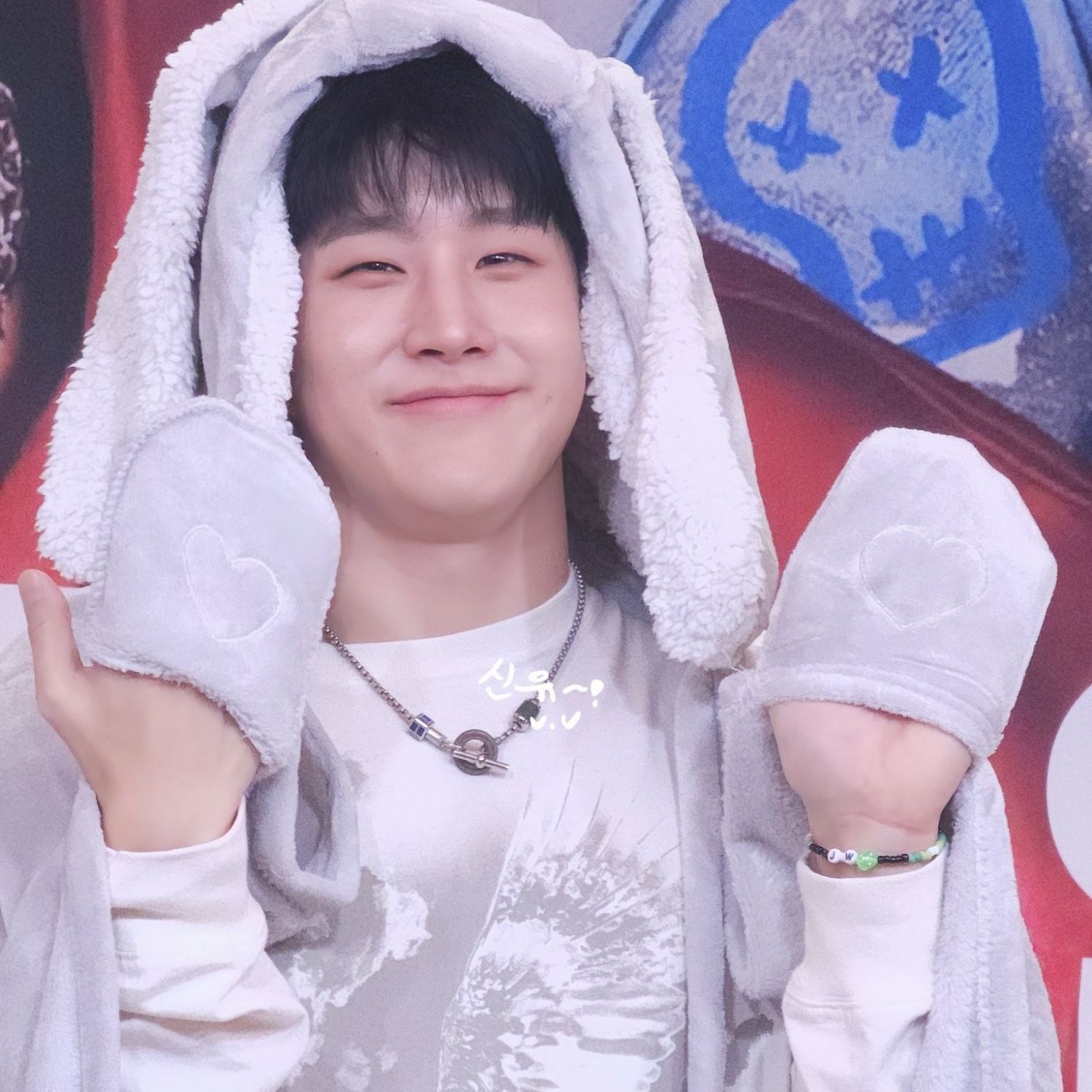 Behind-the-scenes cut of Jinjin (ASTRO)