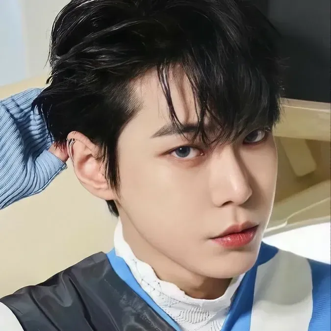 Latest photo of Doyoung (NCT 127)