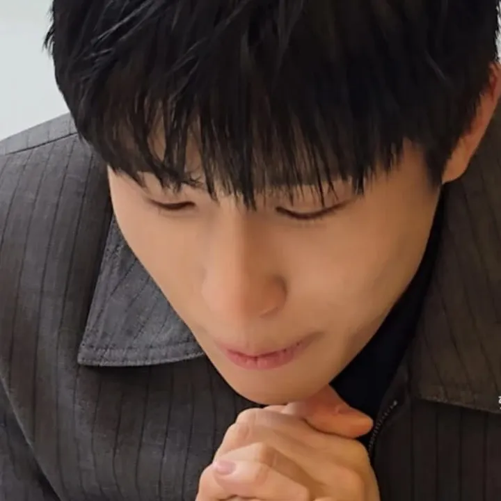 Behind-the-scenes cut of Jinjin (ASTRO)