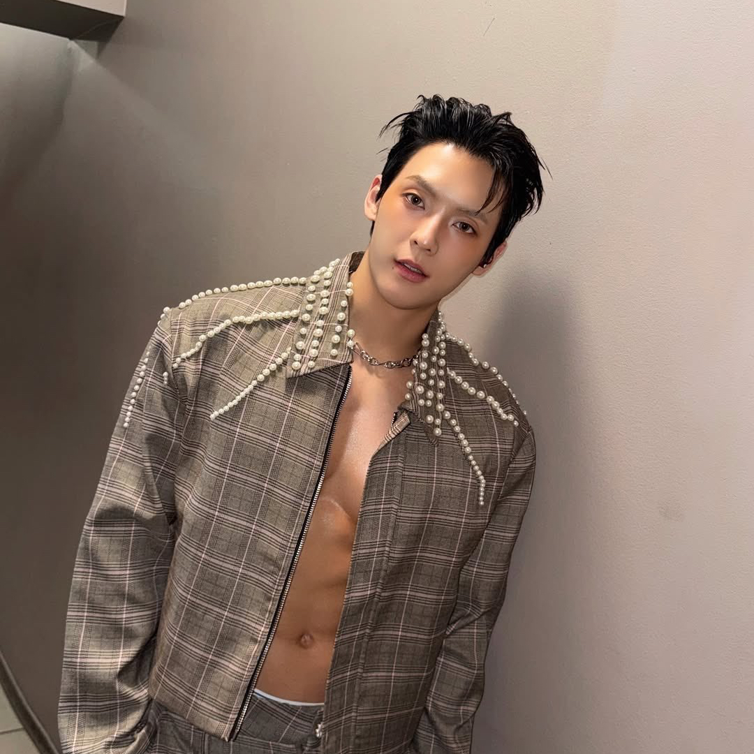 A moment captured by Lee Minhyuk (BTOB)'s fan