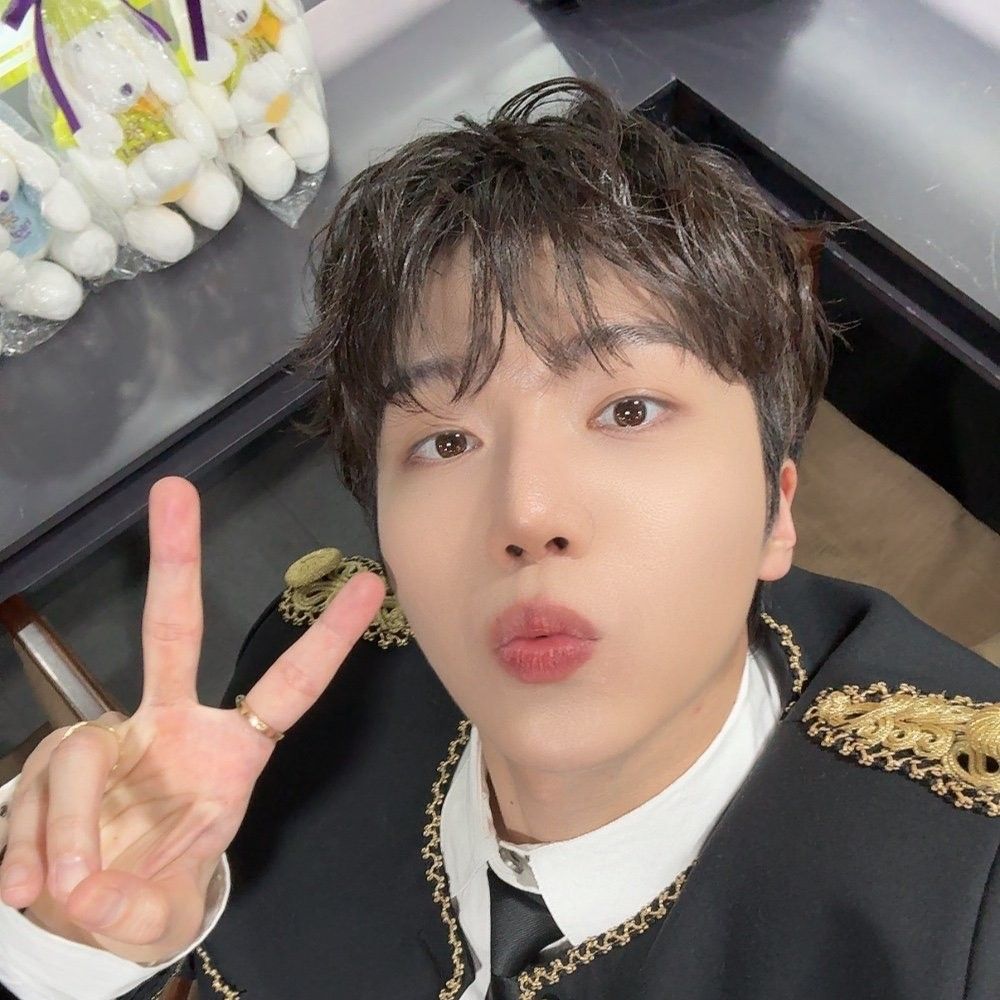 Latest photo of Jinho (PENTAGON)