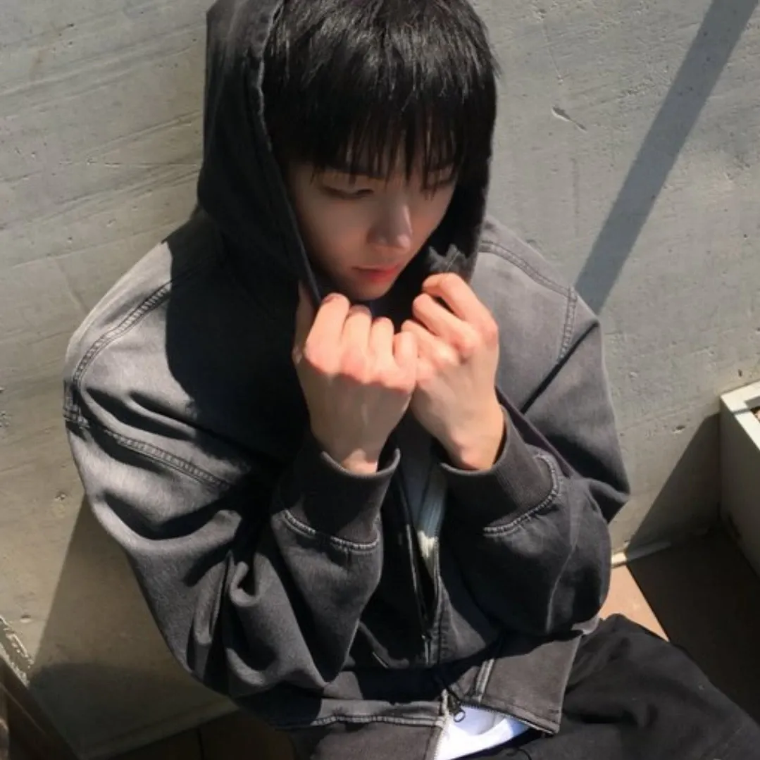 Behind-the-scenes cut of Baek junhyuk (IDID)