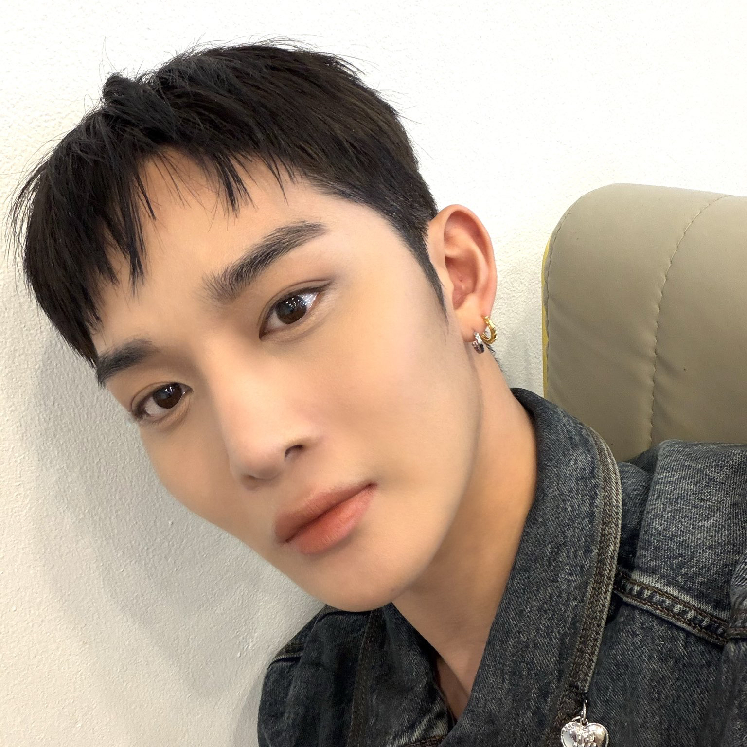 A moment captured by Bae Jinyoung's fan