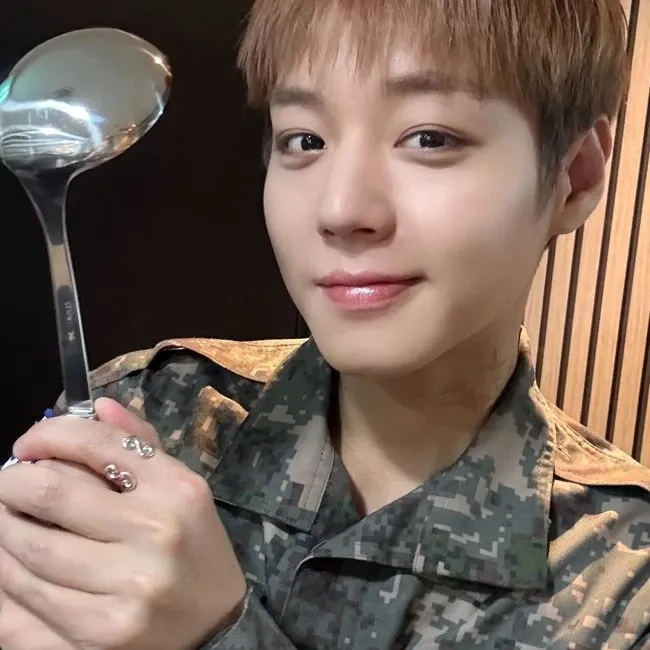 A moment captured by Park Jihoon's fan