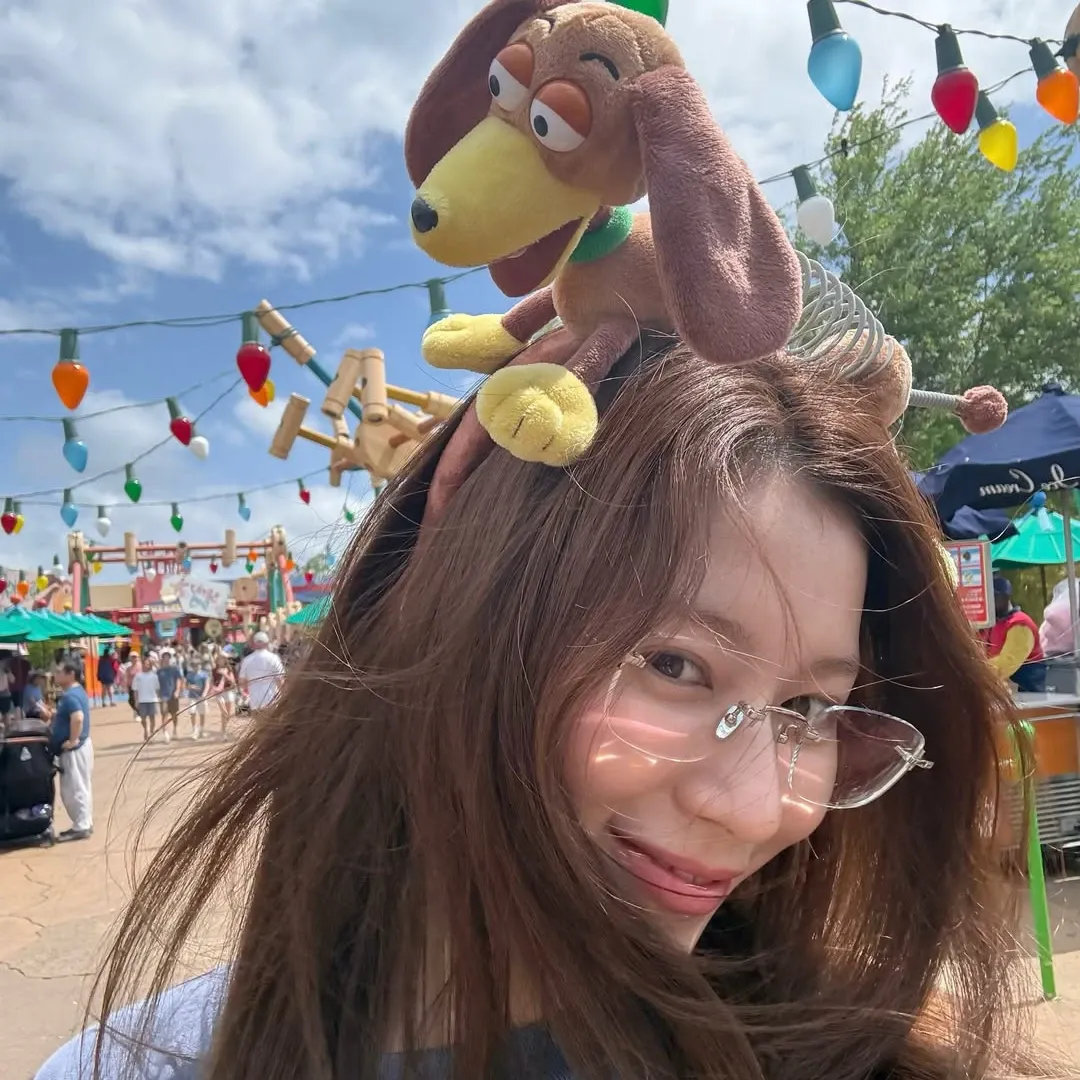 Sana (TWICE)的幕后花絮