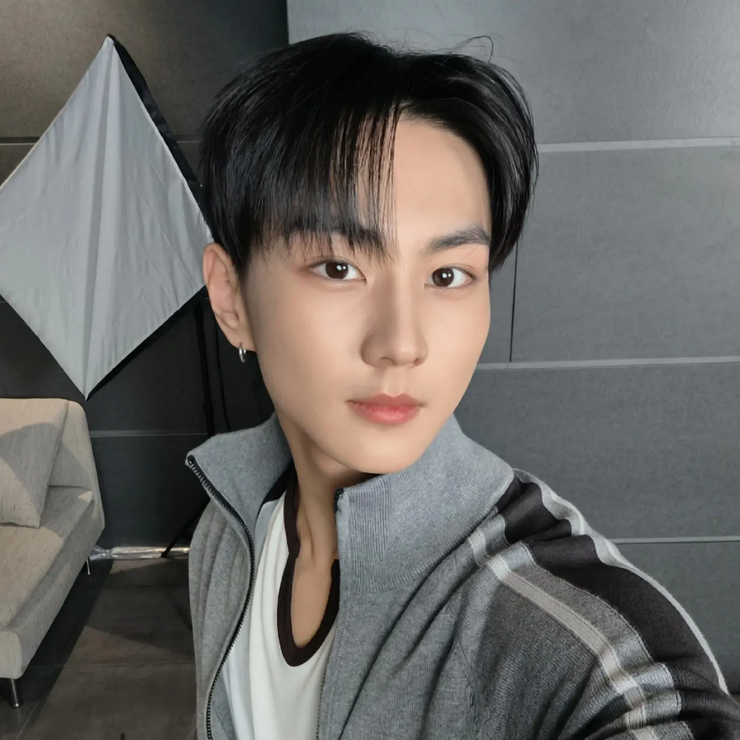 Latest photo of Jungwon (ENHYPEN)