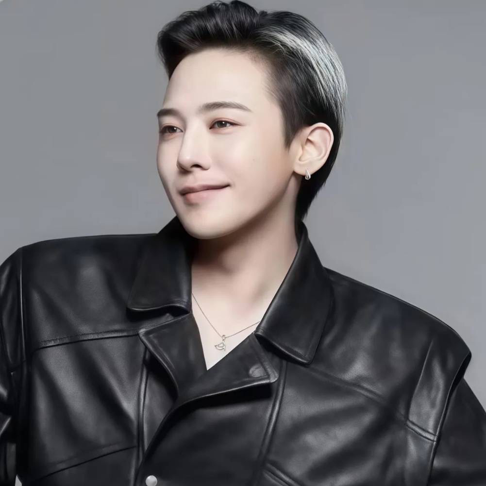 G-DRAGON (빅뱅) 최근 활동샷