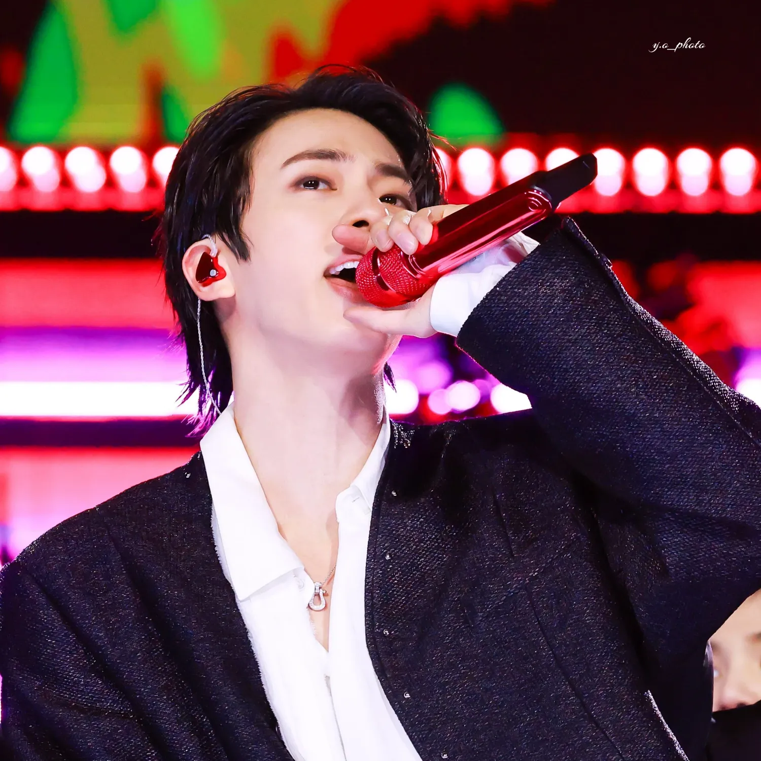 Behind-the-scenes cut of Jin (BTS)