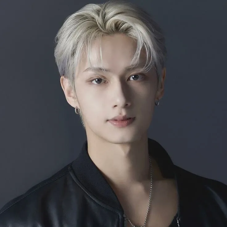 Latest photo of Jun (SEVENTEEN)