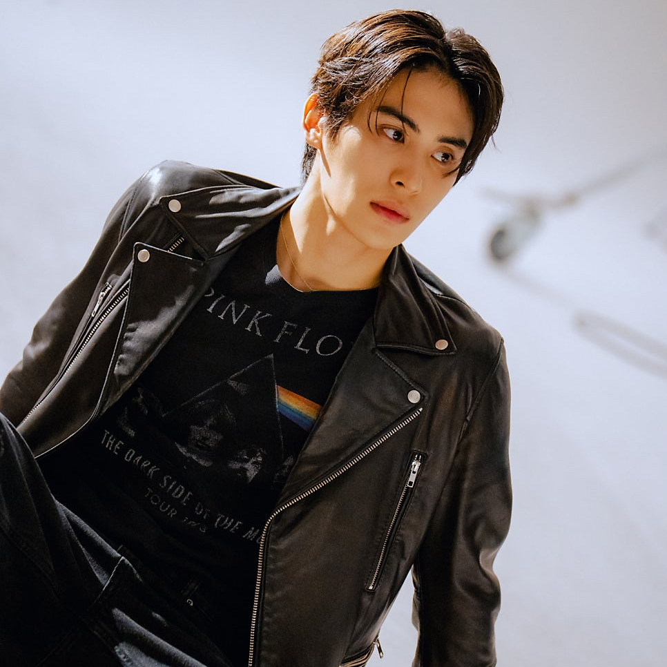 Latest photo of Taeyang (SF9)