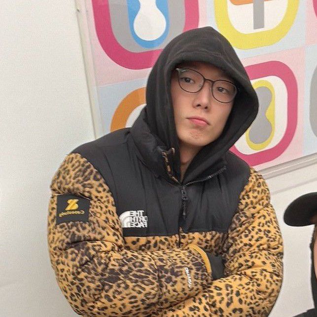 Recent activity shot of BOBBY (iKON)