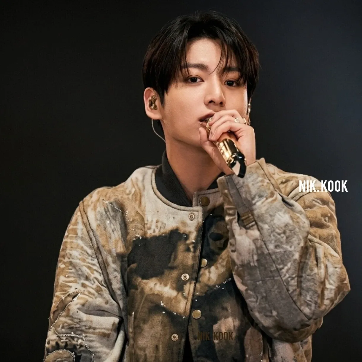 Foto aktivitas terbaru Jungkook (BTS)