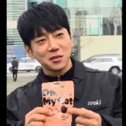 ファン・チヨルの最近の活動写真