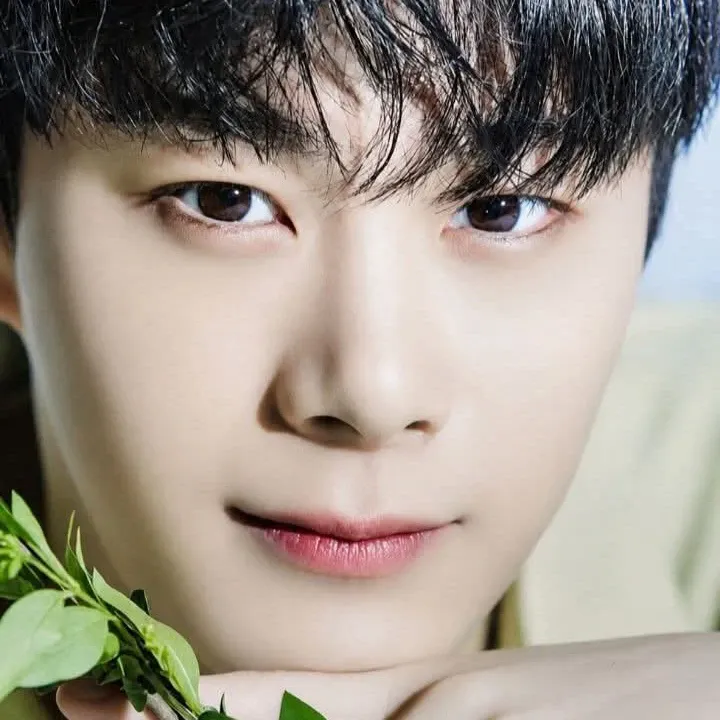 A moment captured by Moonbin (ASTRO)'s fan