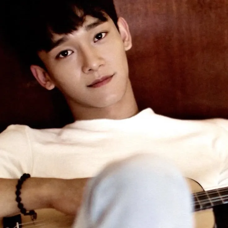 Behind-the-scenes cut of Chen (EXO)