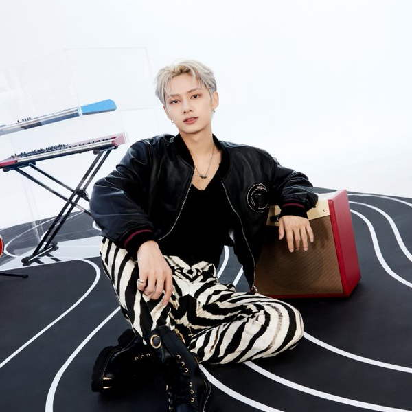 Latest photo of Jun (SEVENTEEN)