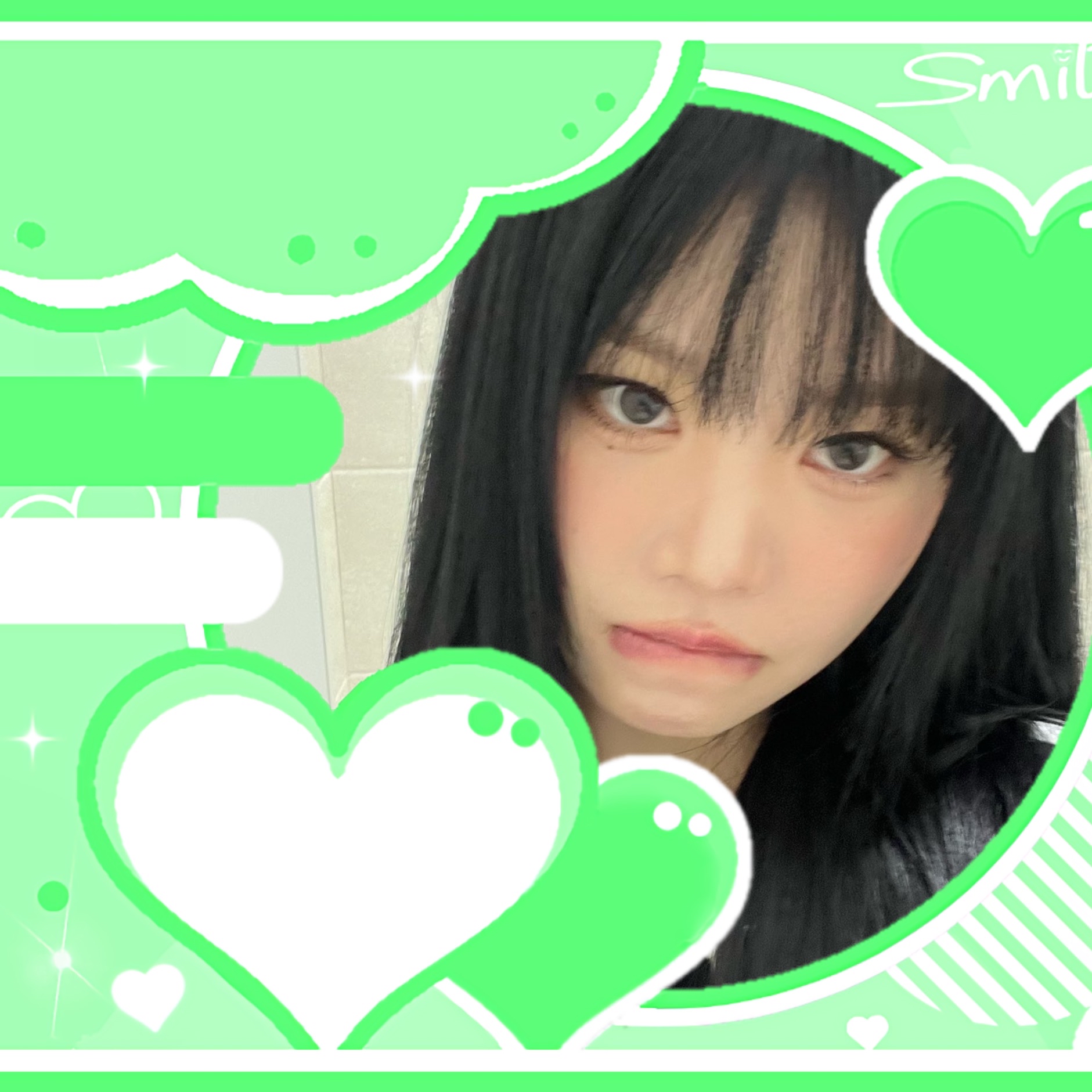 Behind-the-scenes cut of Soojin