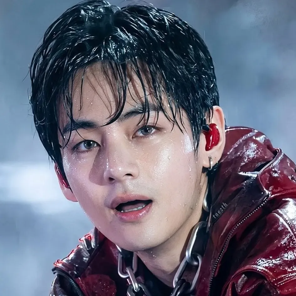 Foto terbaru V (BTS)