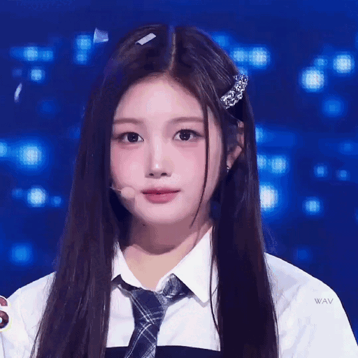 Recent activity shot of Joobin (tripleS)