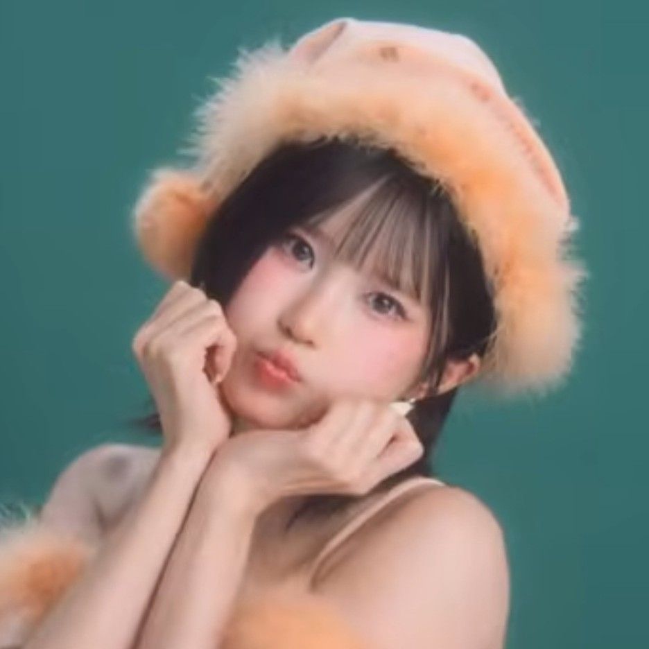 宋河英 (fromis_9)的最新照片