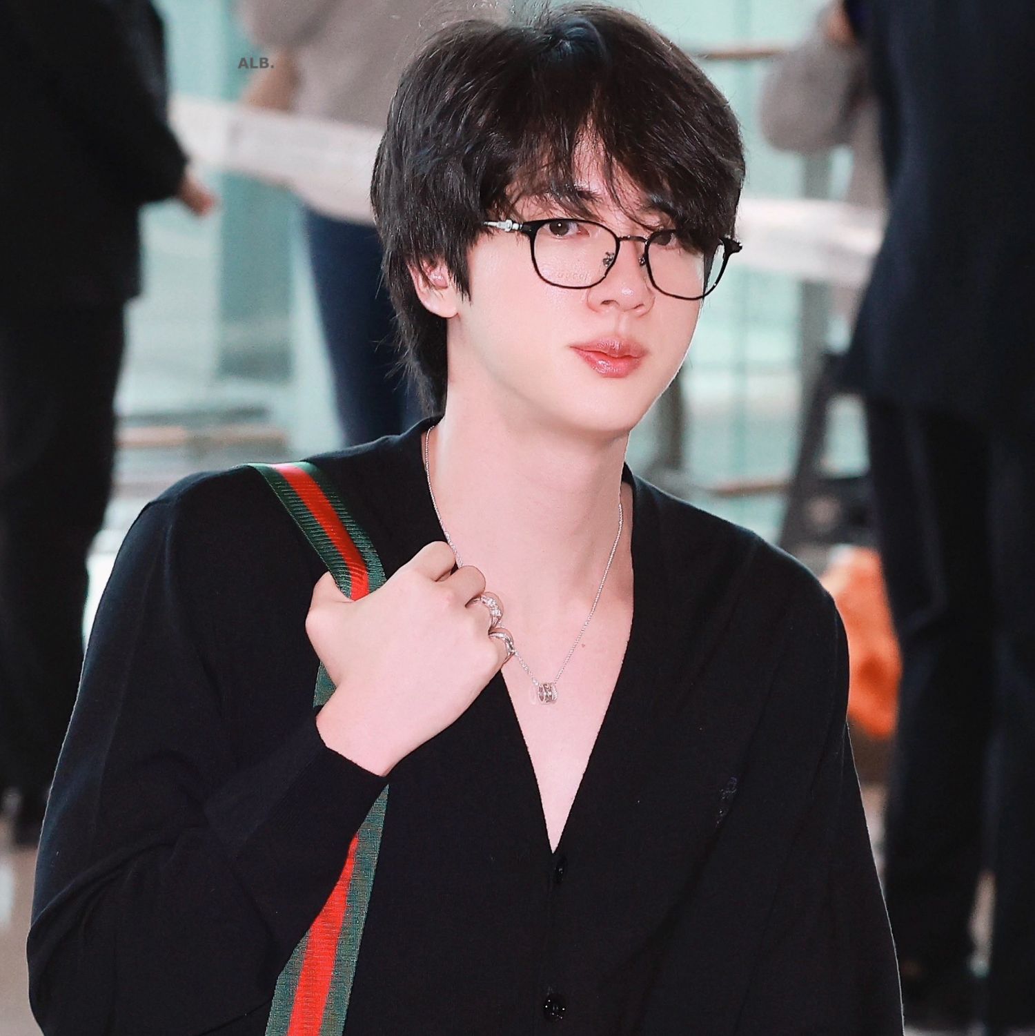 진 (방탄소년단)의 비하인드 컷