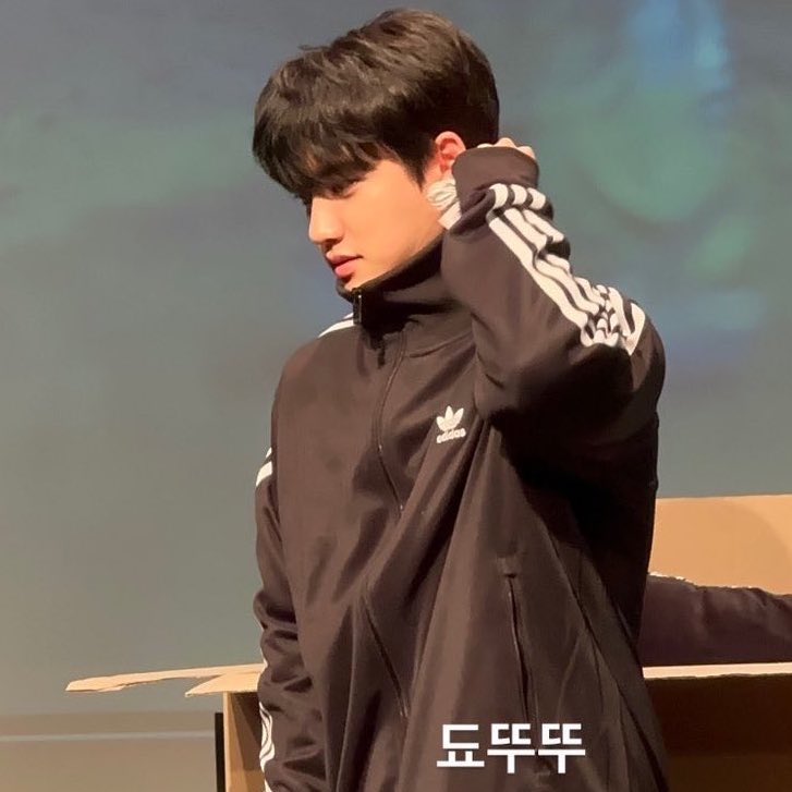 EXO의 비하인드 컷