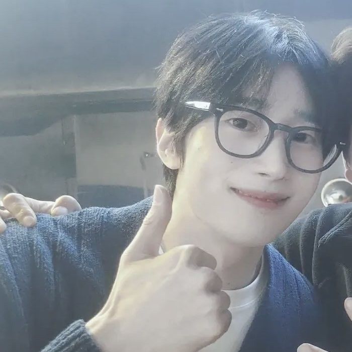 Behind-the-scenes cut of Han Seungwoo