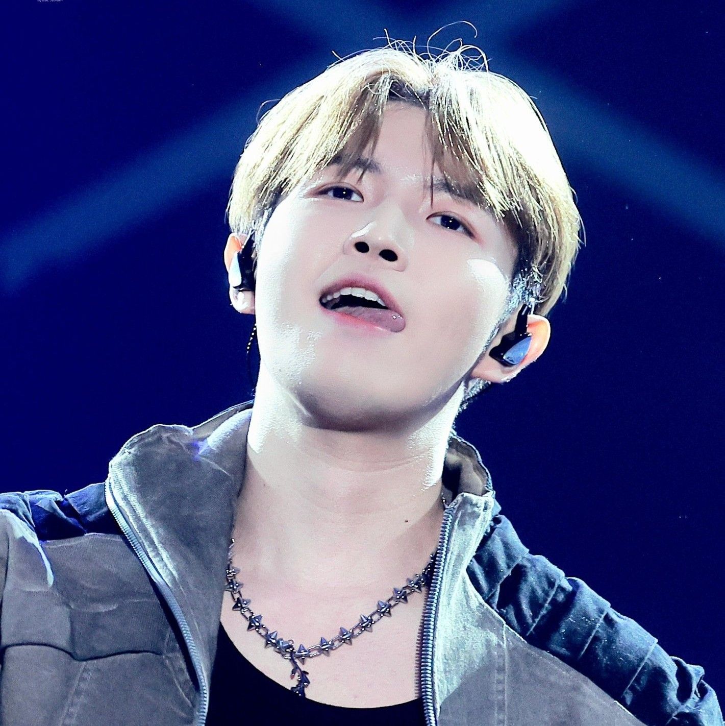 Foto aktivitas terbaru Kim Jaehwan