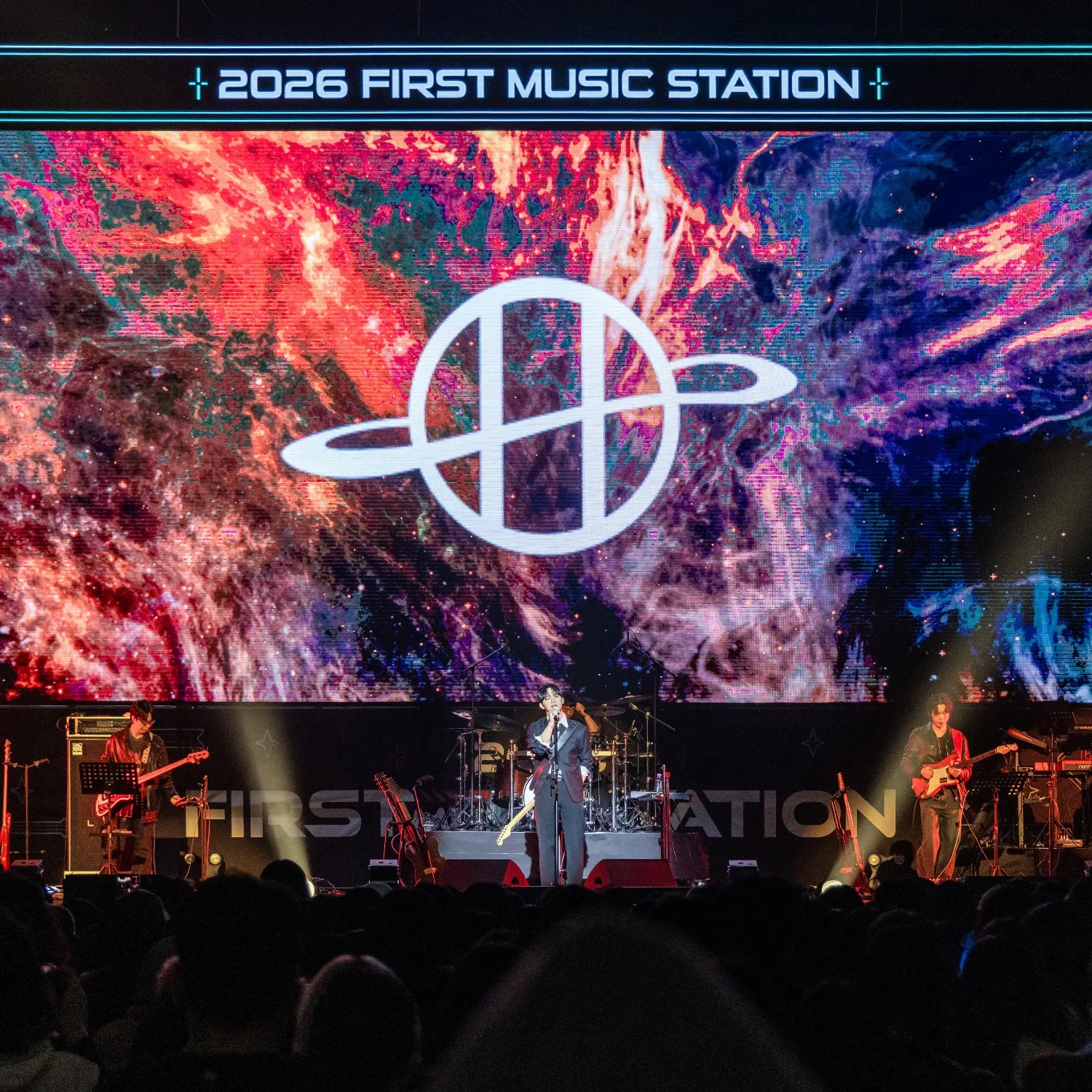 A moment captured by Lim Hyunsik (BTOB)'s fan