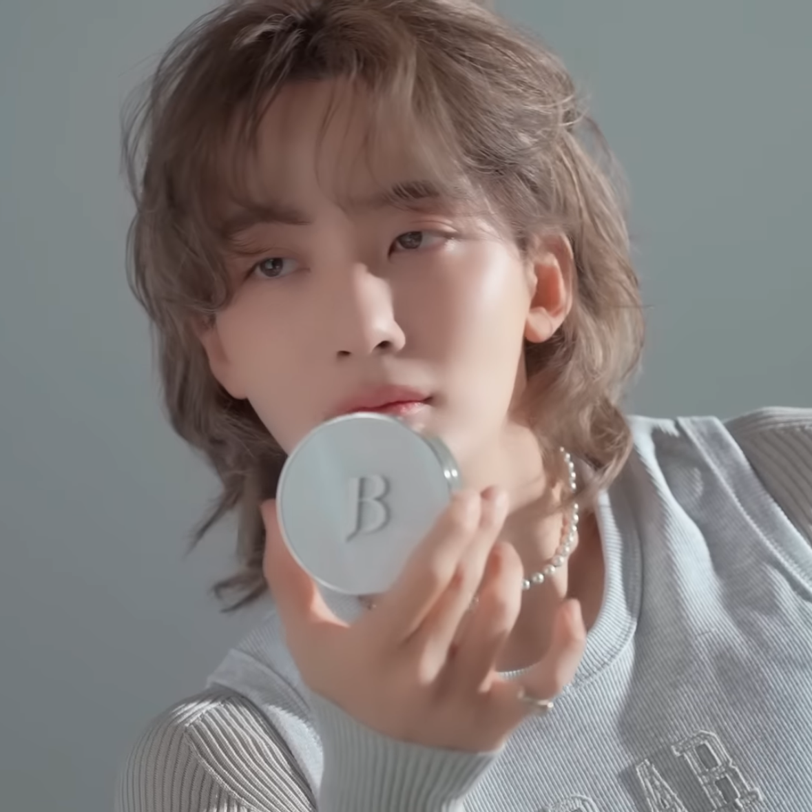 Latest photo of Jeonghan (SEVENTEEN)