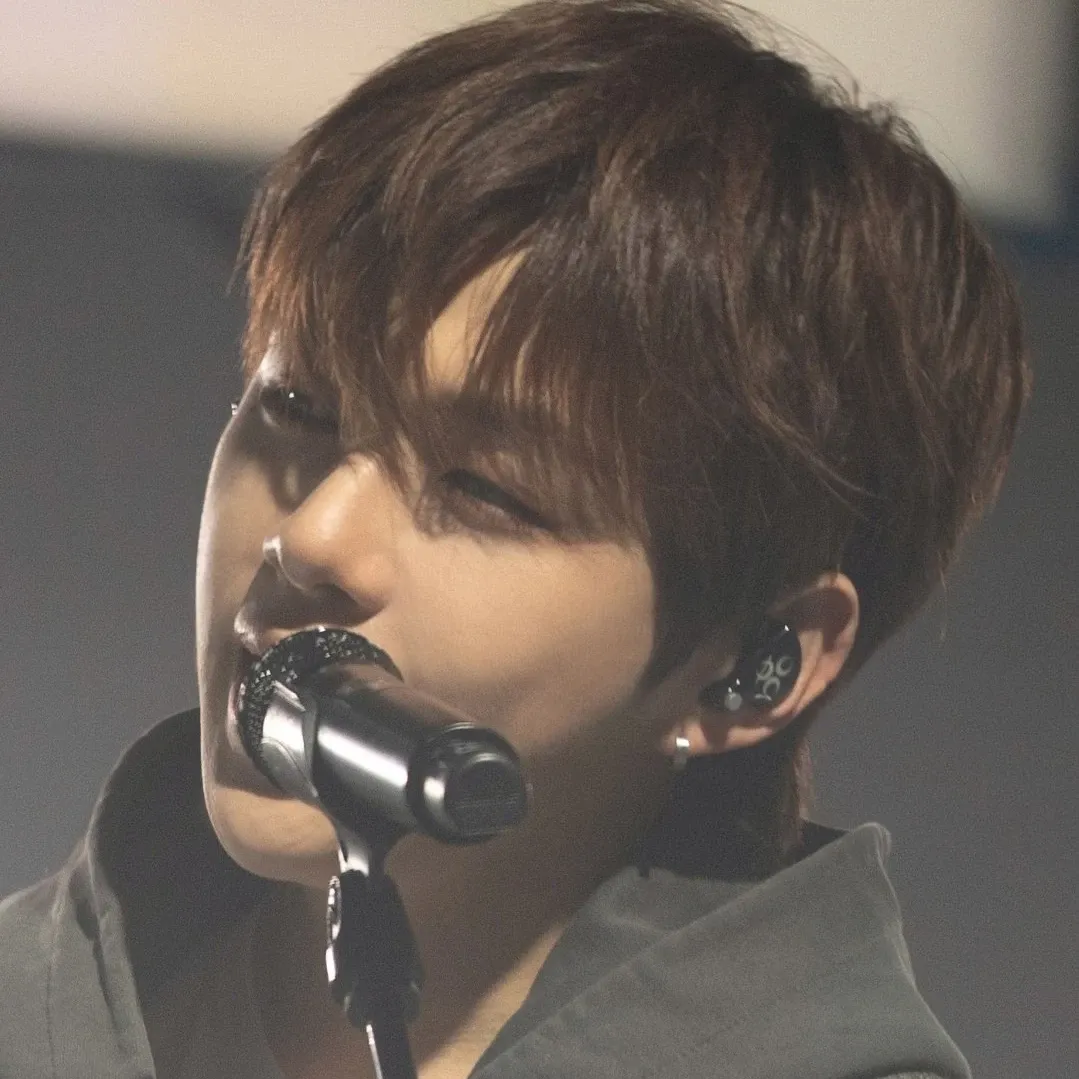 강다니엘의 비하인드 컷