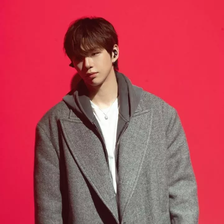 강다니엘의 비하인드 컷