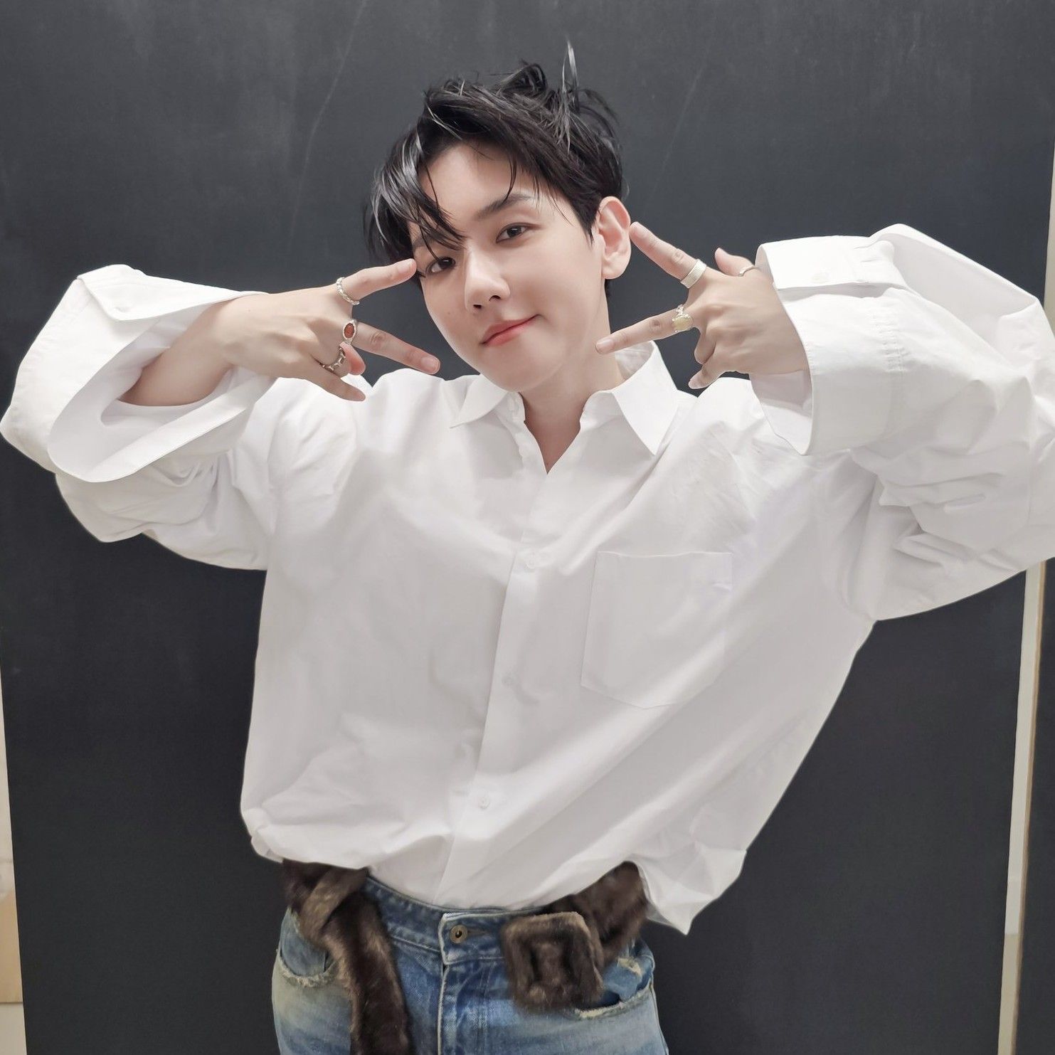 백현 (EXO)의 비하인드 컷