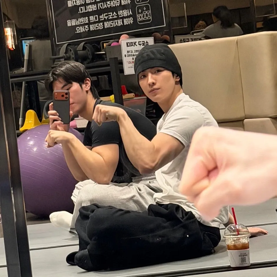 A moment captured by Yonghee (CIX)'s fan