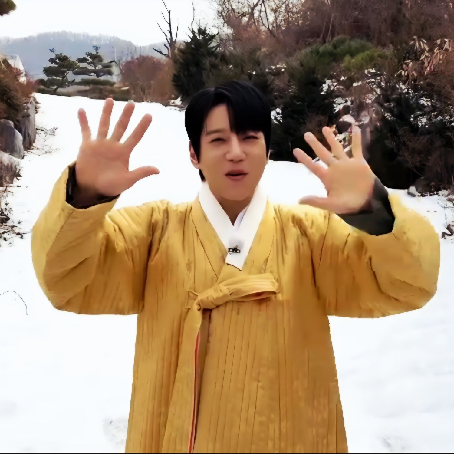 Behind-the-scenes cut of Hwang Chiyeol