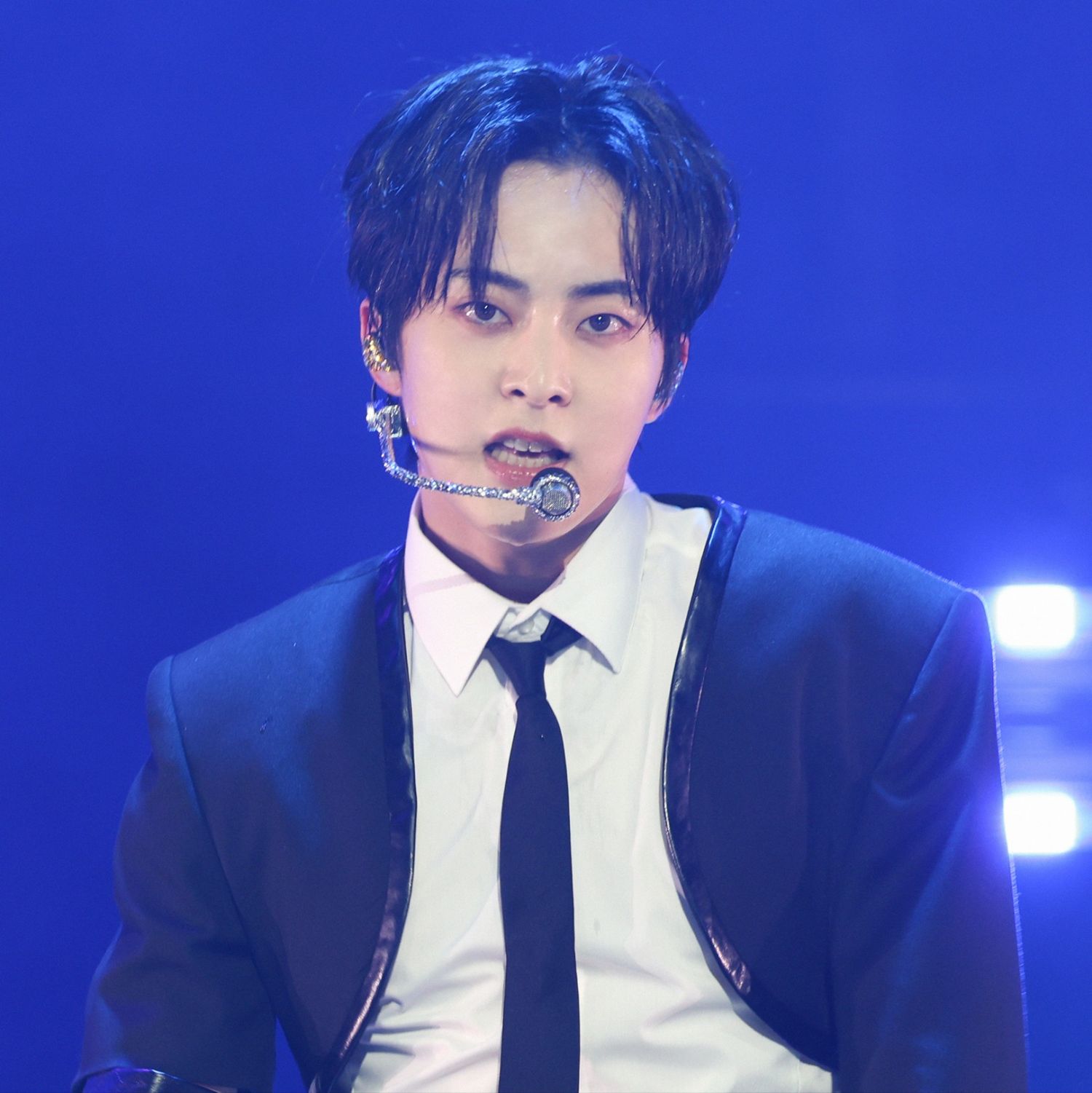 Behind-the-scenes cut of Xiumin (EXO)