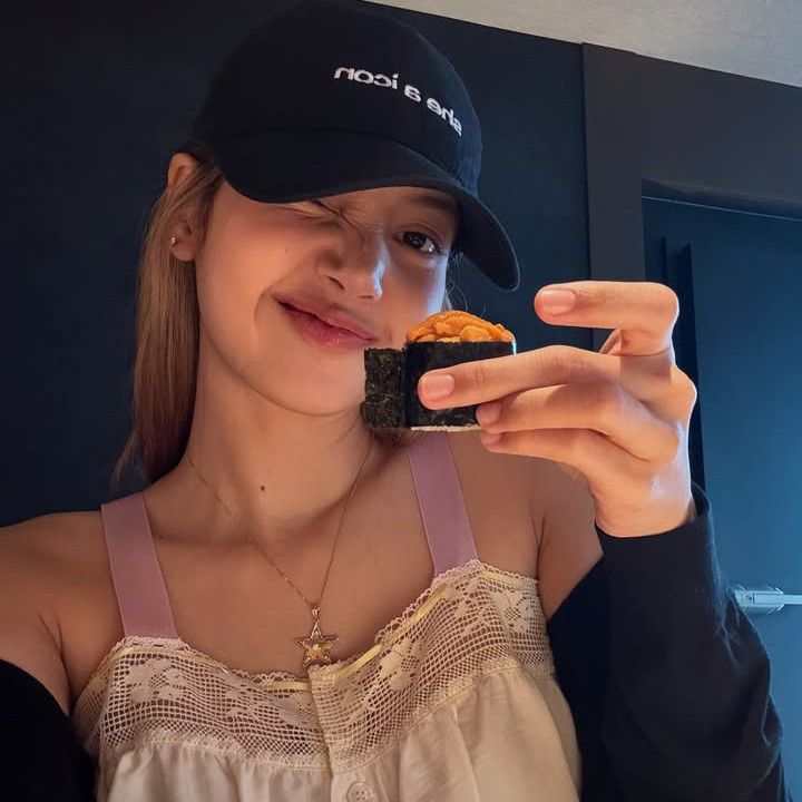 리사 (BLACKPINK)의 최신 사진