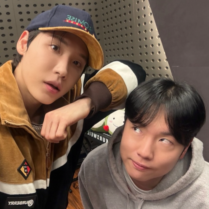 A moment captured by Jeon Woong (AB6IX)'s fan