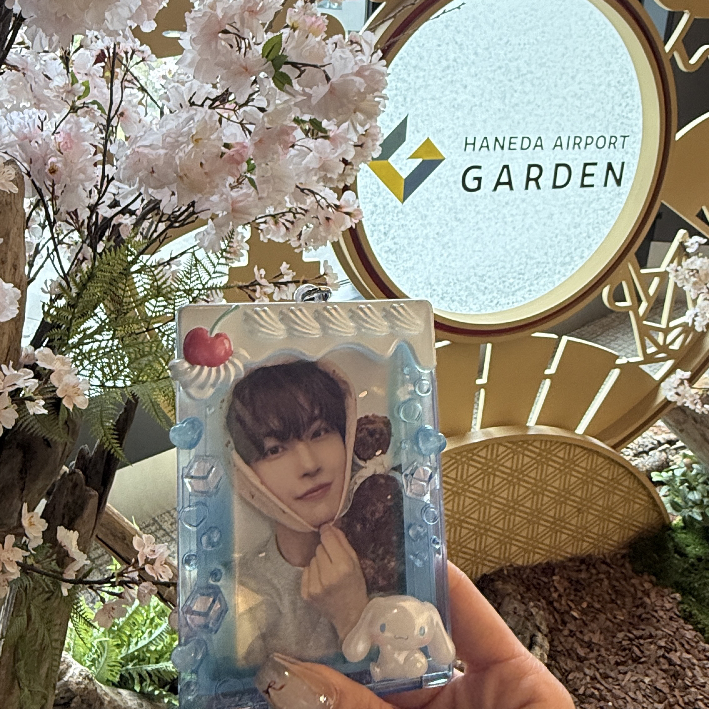 A moment captured by Kim Geonwoo (ALPHA DRIVE ONE)'s fan